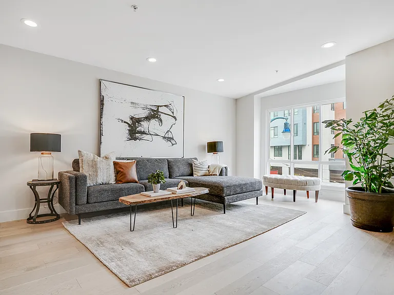 1117 Ocean Ave #309 — Photo 8