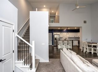 595 10th St, Waukee, IA 50263