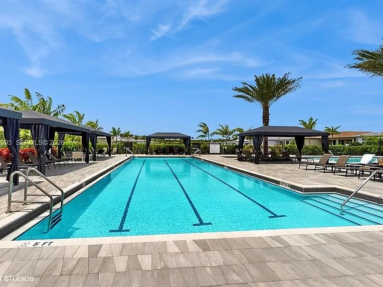 8350 Royal County Down Rd — Photo 43