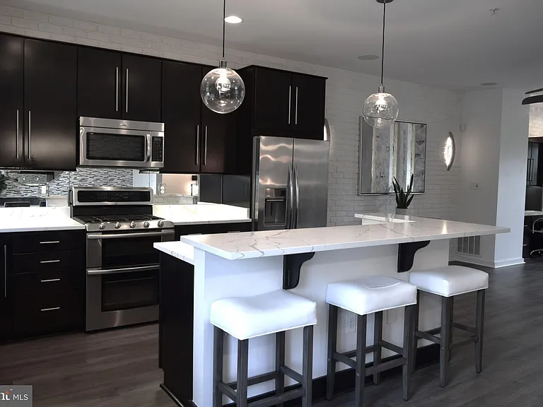22447 Verde Gate Ter — Photo 14