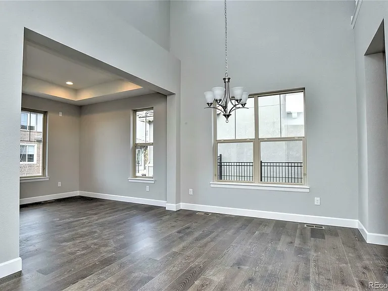 6040 S Olive Ct — Photo 5