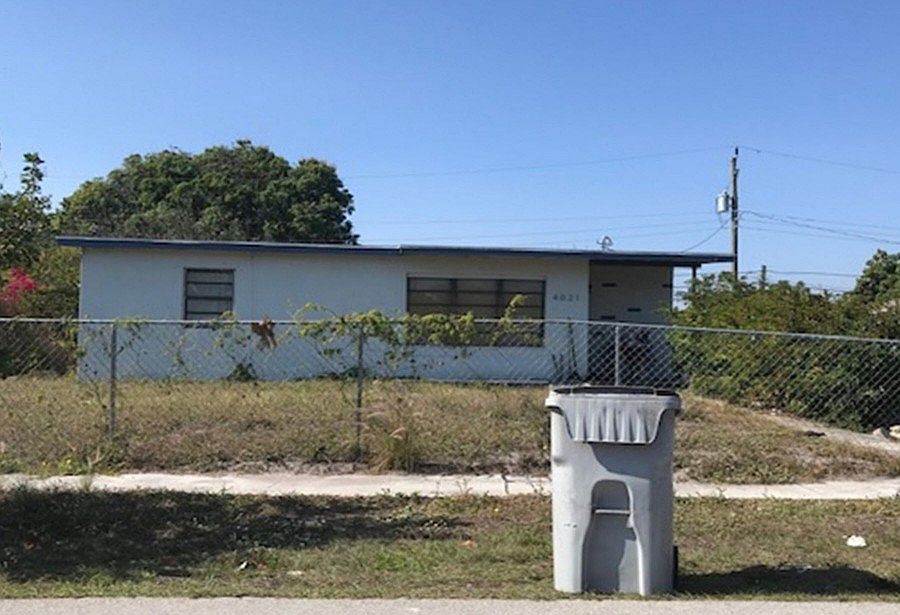 1st image of 4021 NE 12th Ave