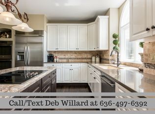 1135 Whitmoor Dr, Weldon Spring, MO 63304