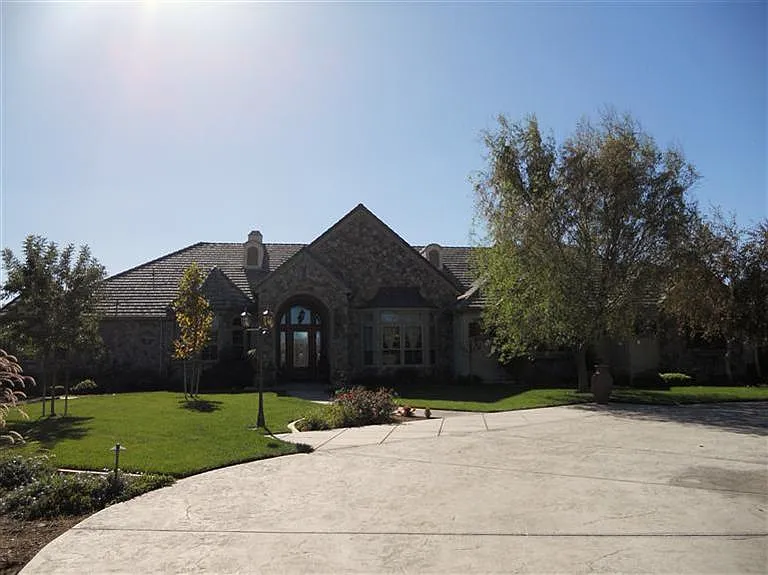 8834 Vine Ln photo 1