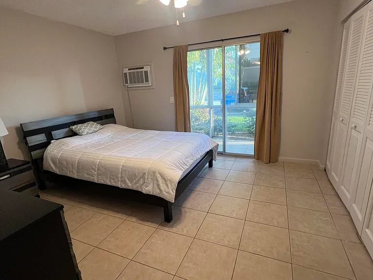 31 Westbury B #31 — Photo 8