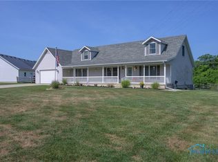 1332 Creek Bend Ct, Rossford, OH 43460