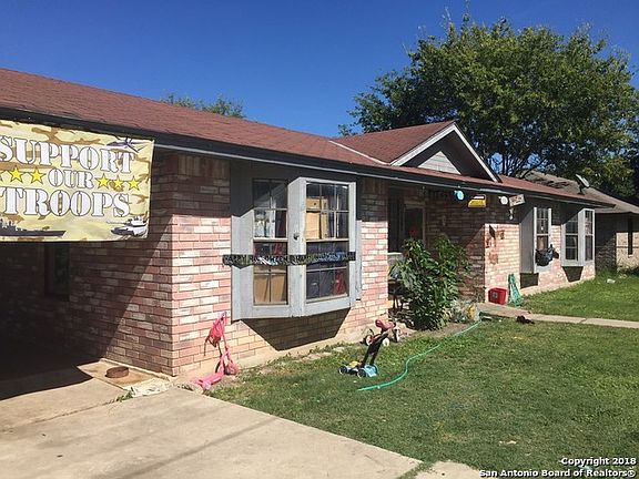 2nd image of 611 SAN PATRICIO ST