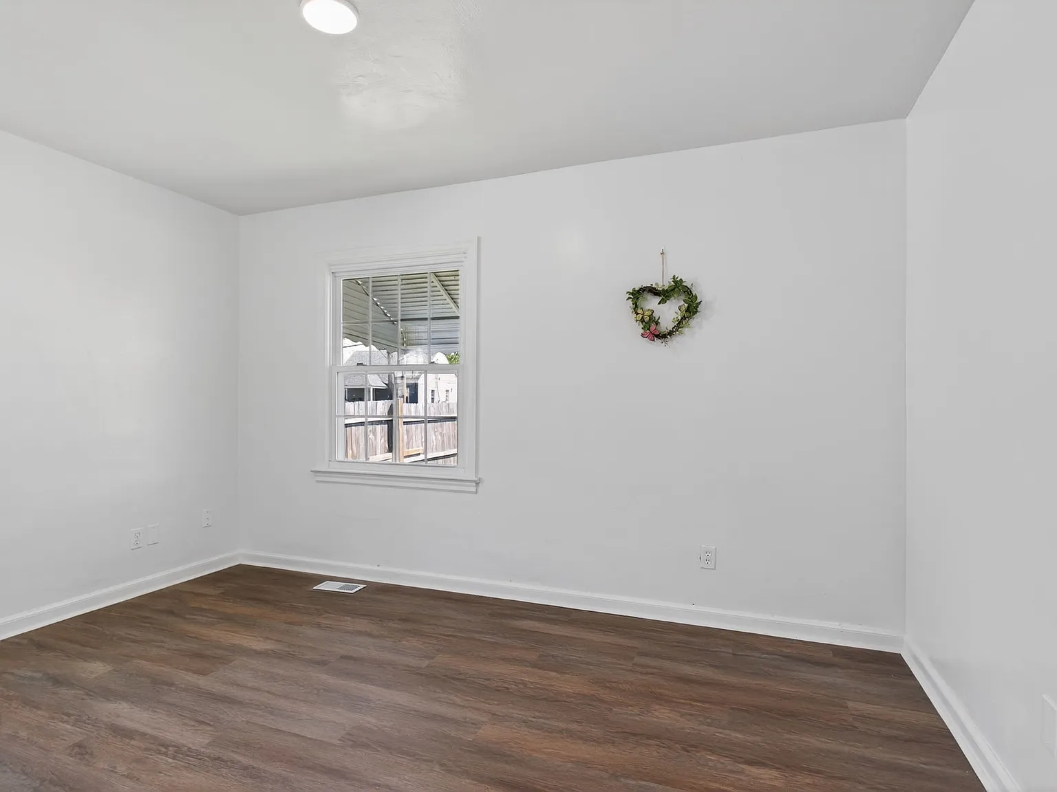3 bed, 1225 sqft, $1,750 — Photo 4