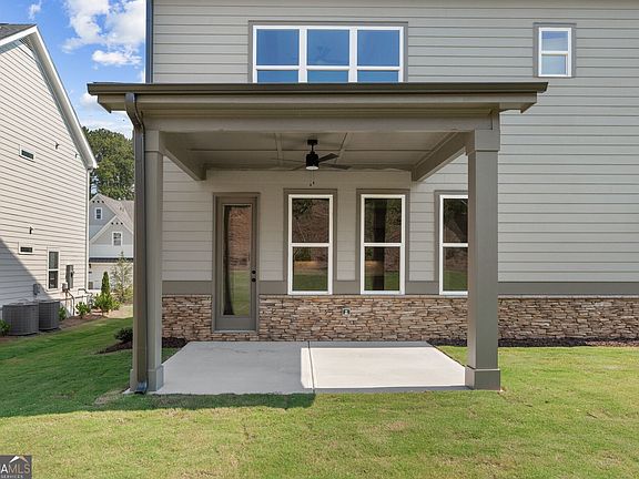 4th image of 3335 Hillshire Dr