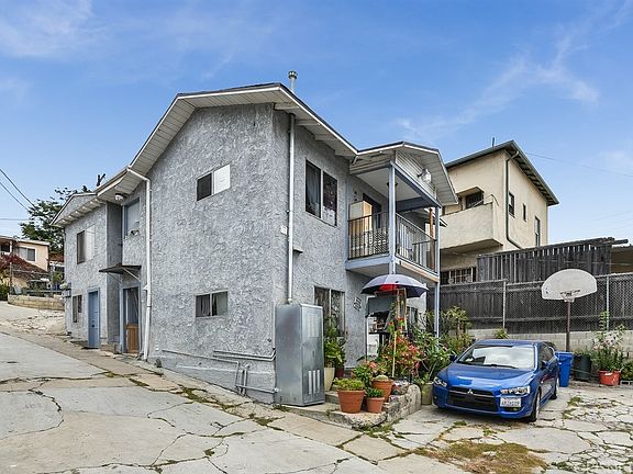 4th image of 1021 N Rowan Ave