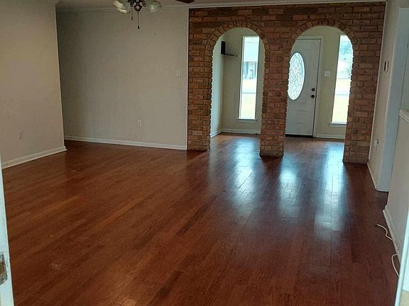3rd image of 3512 Charry Dr