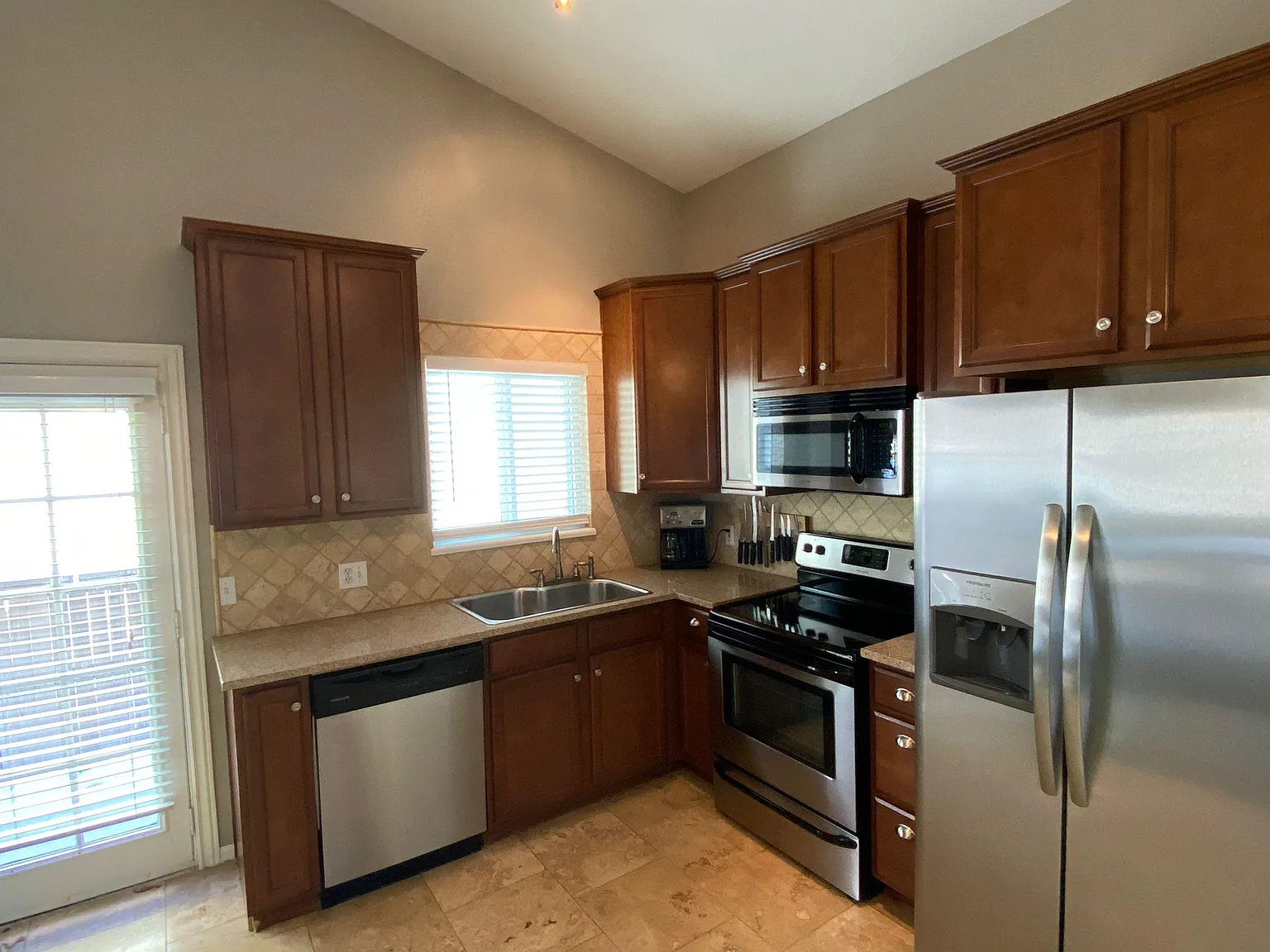 6753 Amherst Ct — Photo 4