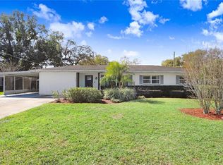 1520 W Palm Cir, Valrico, FL 33596