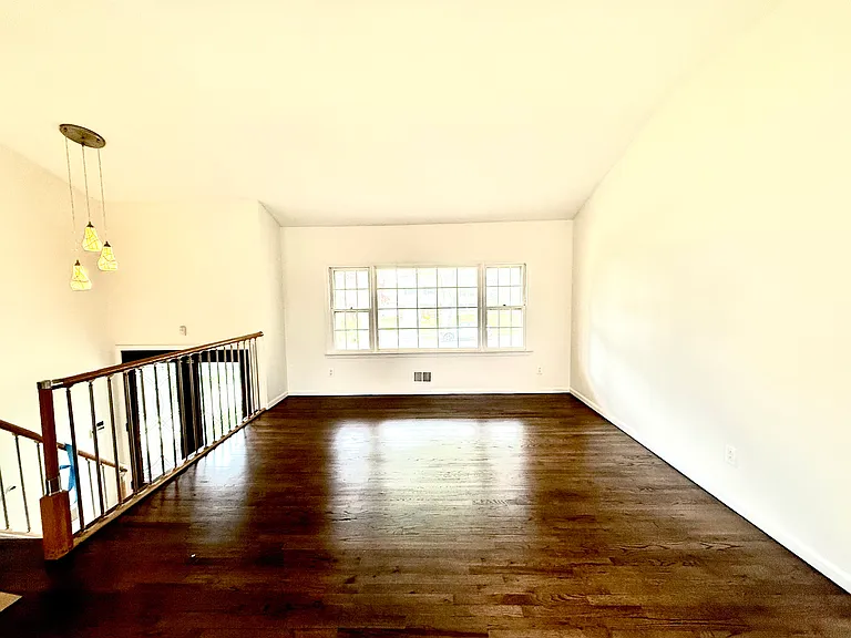 13 Poplar Pl — Photo 3