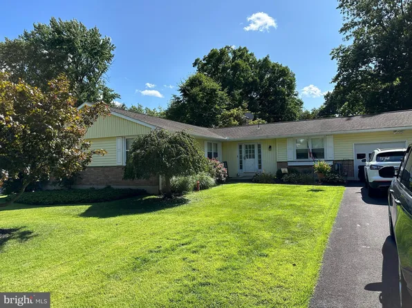 2624 Pennington Dr, Wilmington, DE 19810