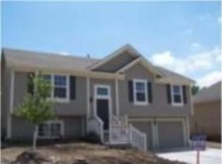 927 S Jones Ct, Independence, MO 64056