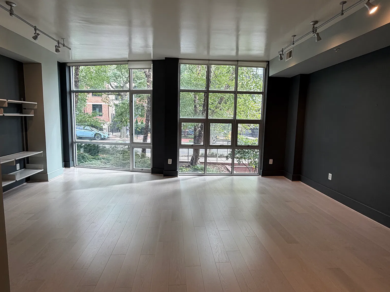 2 bed, 1189 sqft, $3,800 — Photo 1