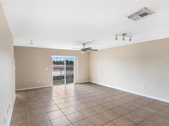 4th image of 4060 Pitch Pine Cir