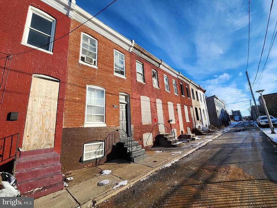 2nd image of 2132 Boyd St
