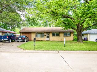 1712 Ranser Rd, Manhattan, KS 66502