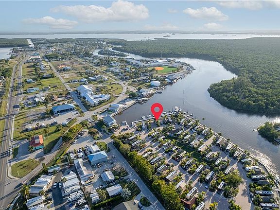 3rd image of 825 River View DR