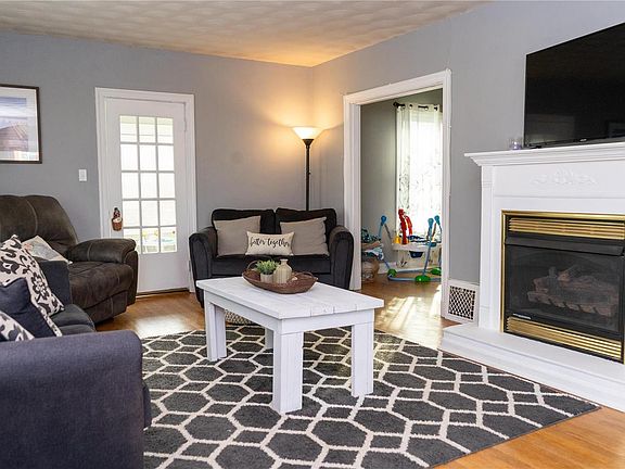 3rd image of 601 Maupin Ave
