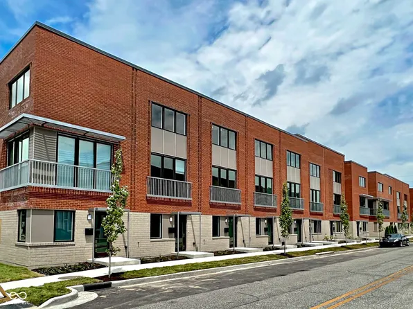 858 7th St, Columbus, IN 47201