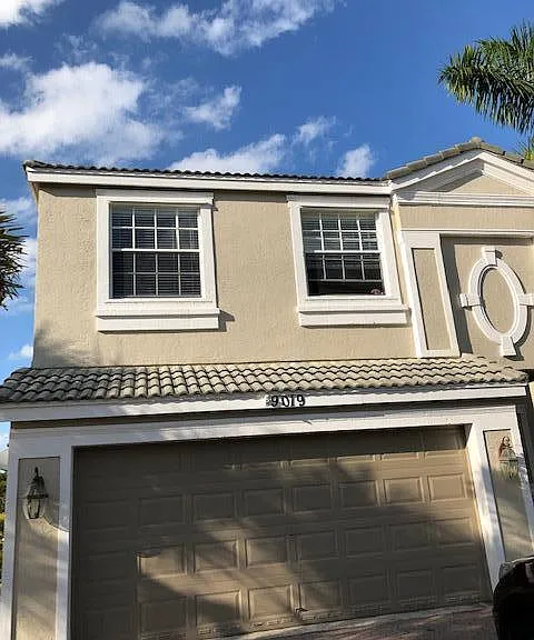 9019 Alexandra Cir — Photo 2