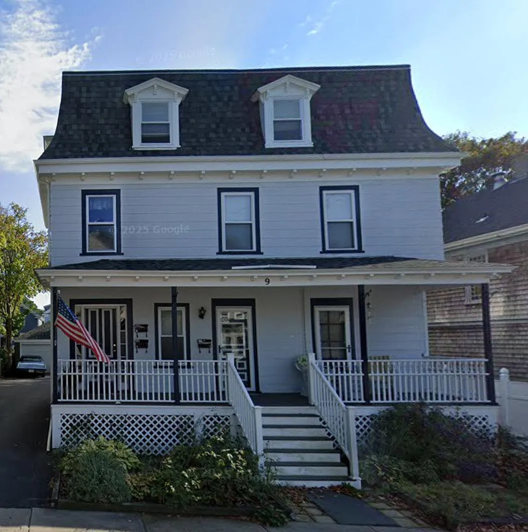 9 Narragansett Ave. - 2 — Photo 4