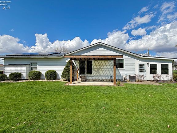 5th image of 64 Oakwood Dr