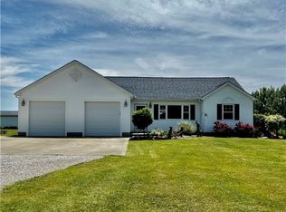 1982 E Morgan Rd, Jefferson, OH 44047