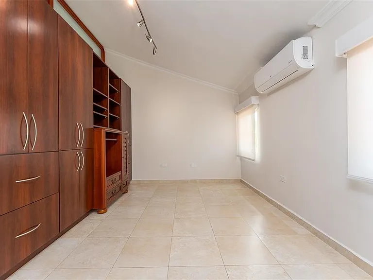 254 Sabanera — Photo 27