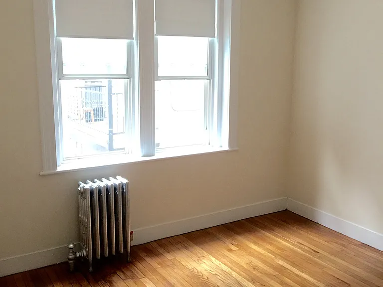 Washington Heights Apartments — Photo 8