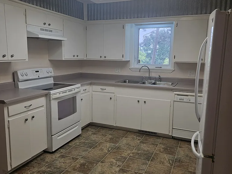 107 E Aspen Ln — Photo 65