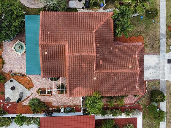 2nd image of 1301 NW 187th Avenue