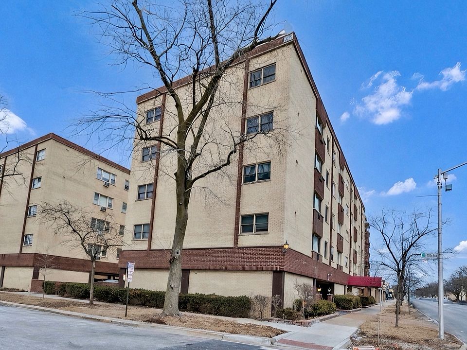 1st image of 7840 W North Ave APT 4E