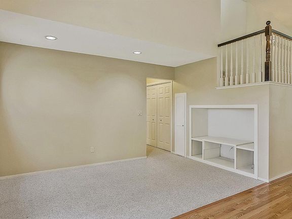 4th image of 861 W Mount Diablo Ct