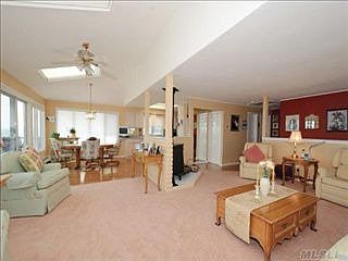 5th image of 31 Bayview Ave W