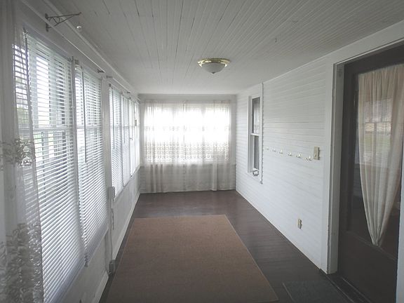 5th image of 124 Dodge Ave