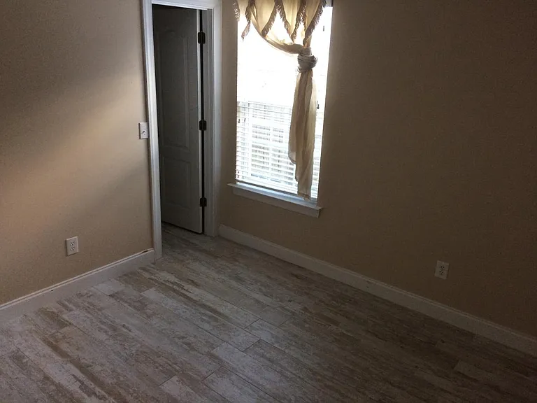 403 Equinox Cir — Photo 10