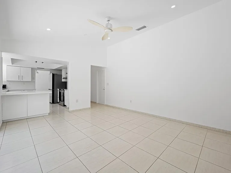 9515 SW 118th Ct — Photo 10