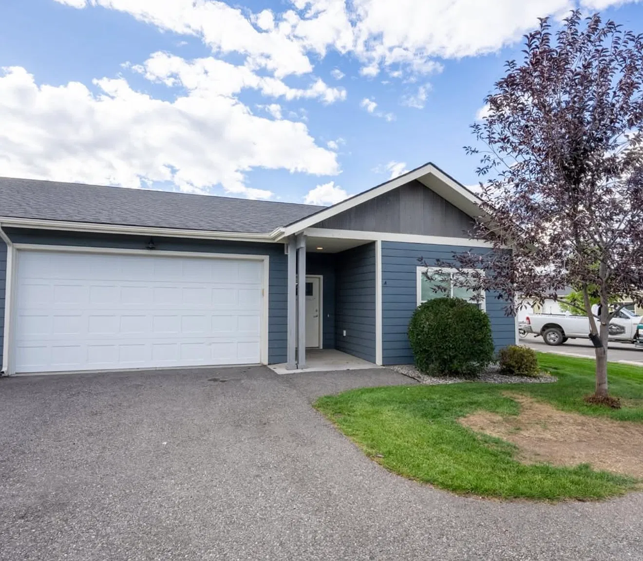 20 Voyager Ln — Photo 2