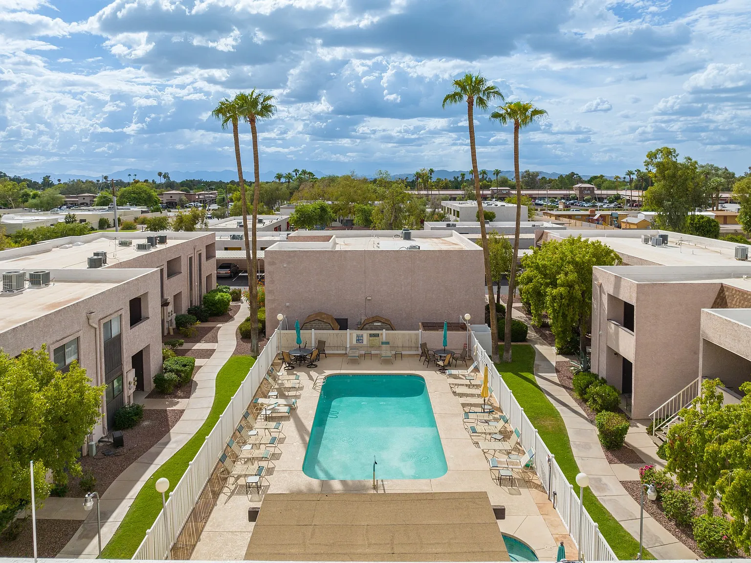 2 bed, 1272 sqft, $3,000 — Photo 1