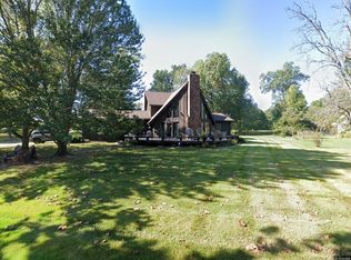 403 Oakwood Dr, Carterville, IL 62918