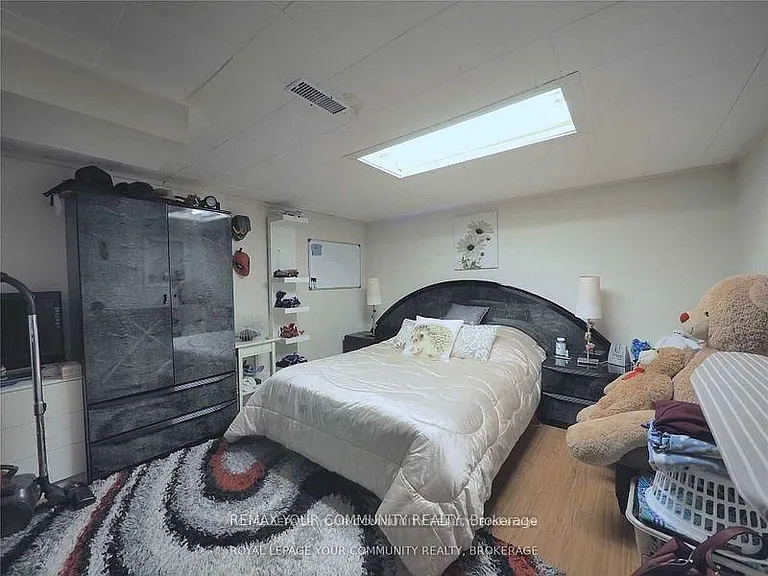 69 Samson Cres — Photo 7