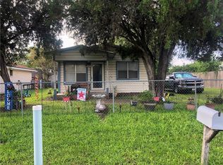 1008 E Kennedy St, Beeville, TX 78102