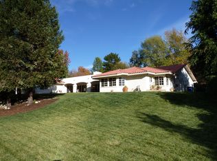 24359 Mulholland Hwy, Calabasas, CA 91302