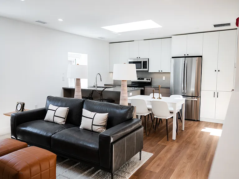 The Roe at Manayunk Apartments and Townhomes — Photo 147