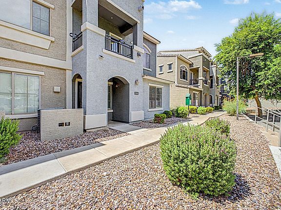 3rd image of 2402 E 5TH Street #1561