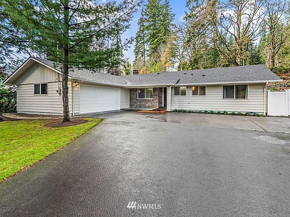 3rd image of 3461 Indian Creek Dr